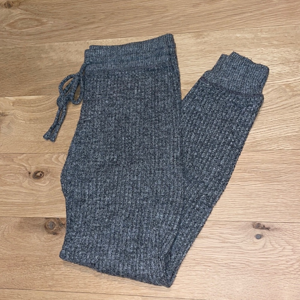 American Eagle plush leggings